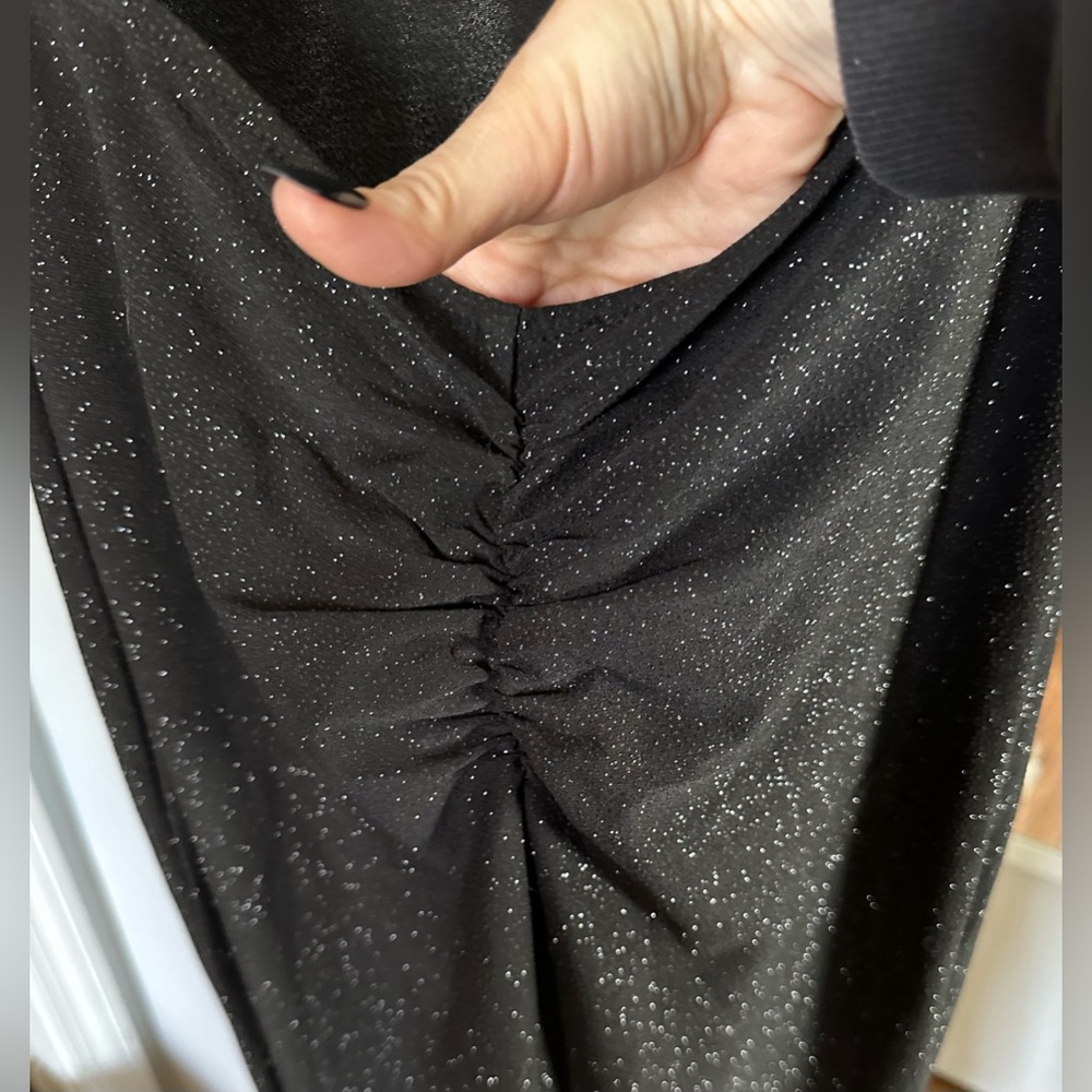 Lulu’s - Glamorous in Glitter Black long sleeve backless maxi dress - Picture 5 of 7